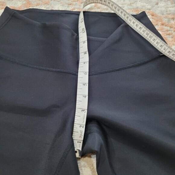 Karma Mercedes Short in Black - Size Large - Picture 2 of 8